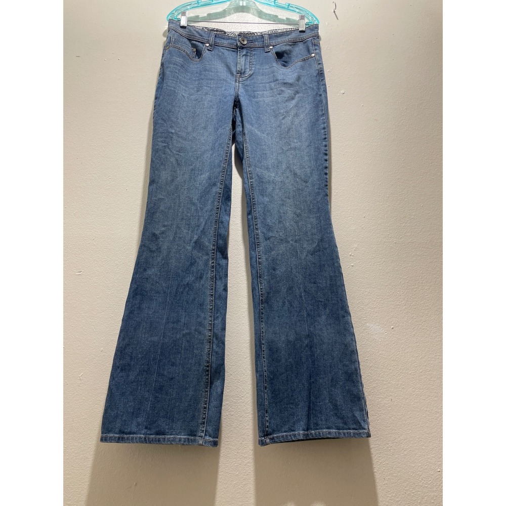 Low Rise Boot Cut Jeans Slim Hip/Thigh Y2K Bratz Style Size 8 a.n.a.